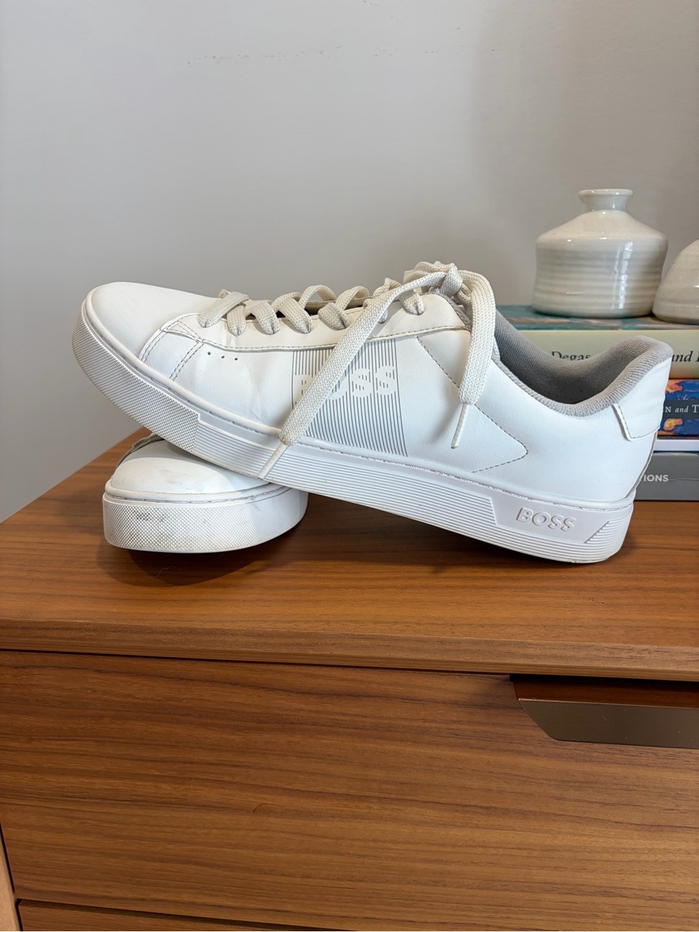 Hugo Boss White Leather Men's Low-Top Sneakers